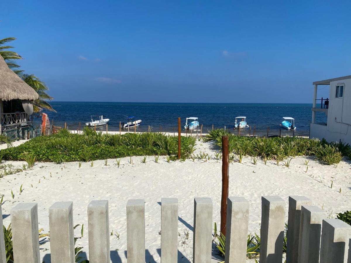 Casa Lucia Beachfront بويرتو موريلوس المظهر الخارجي الصورة