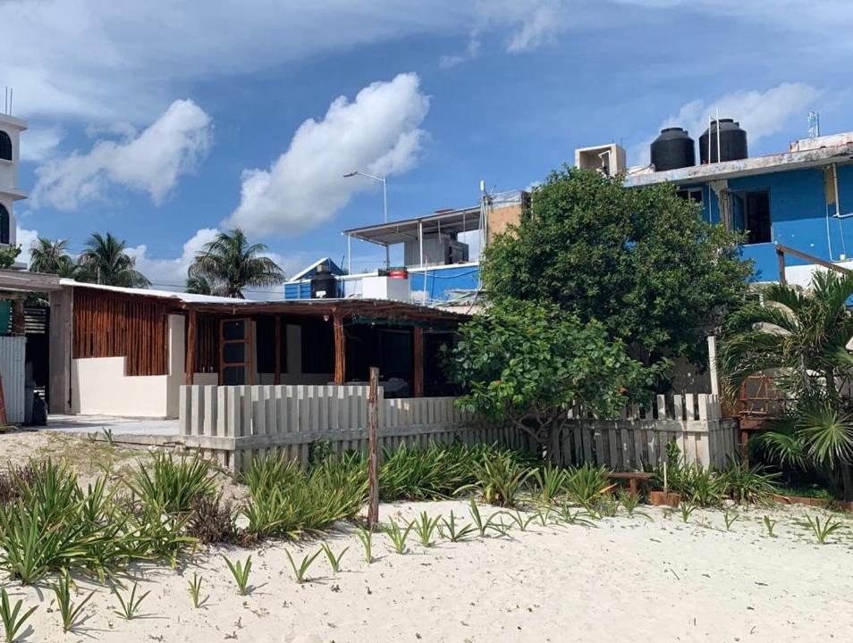 Casa Lucia Beachfront بويرتو موريلوس المظهر الخارجي الصورة